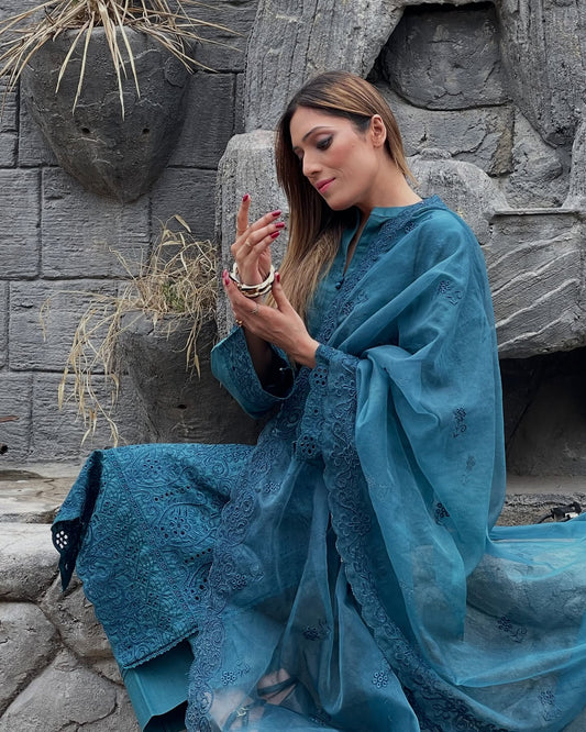 Teal Embroidered Lawn Shirt with Organza Dupatta – 2 Piece